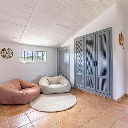 Ayma Naranjos Villa